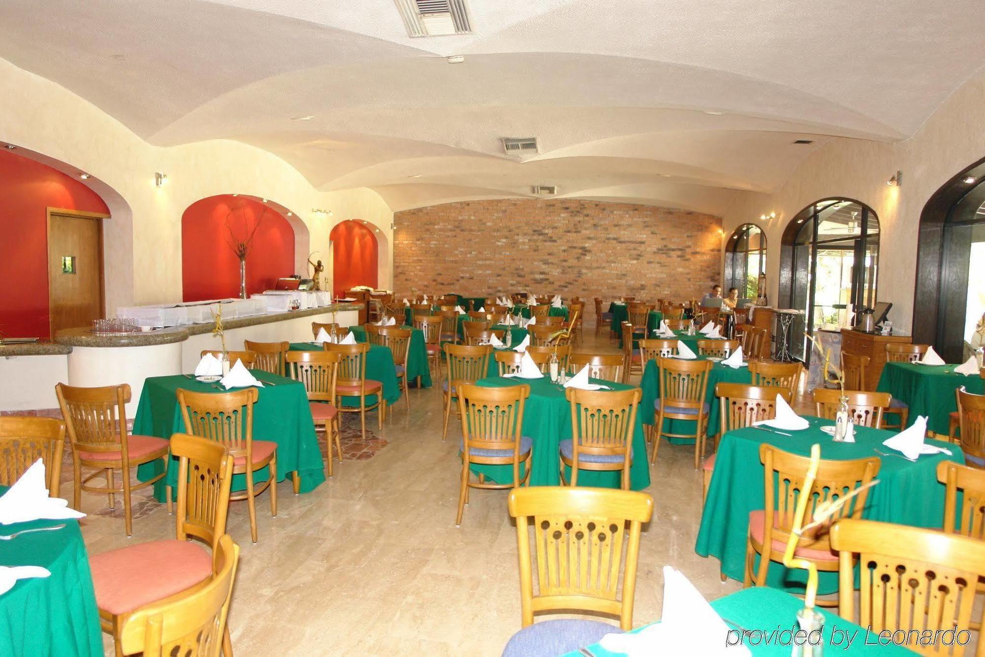 Real De Minas Poliforum León Restaurante foto